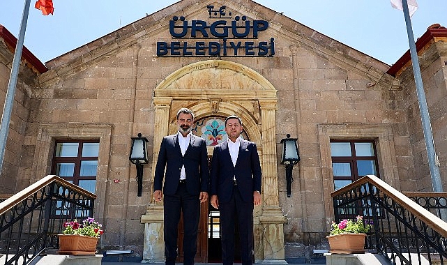 Nevşehir Belediye Başkanı Rasim Arı, Ürgüp ilçesindeki temasları çerçevesinde 31