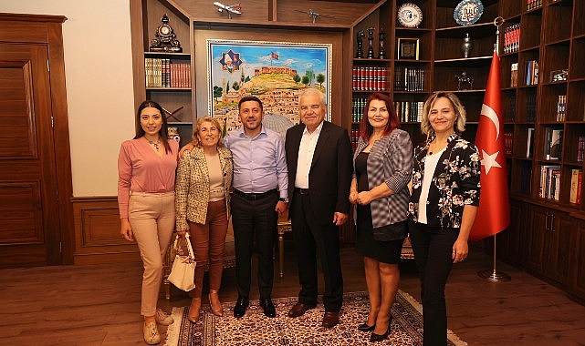 Belediye Başkanı Rasim Arı, JAKEM Komutanı Jandarma İlyas Uysal, Türkiye