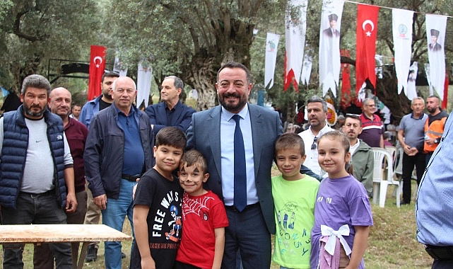 Ovakent Mahallesi şenlik alanında yapılan organizasyonda vatandaşlar piknik yaparak, müzik