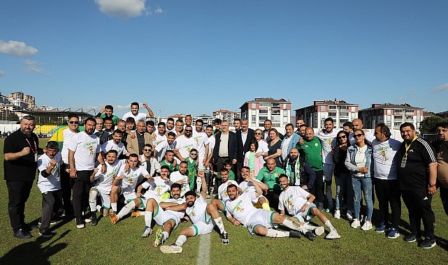 1966 Edremitspor Balıkesir Süper Amatör Lig Play-Off Grubu’nun son maçında