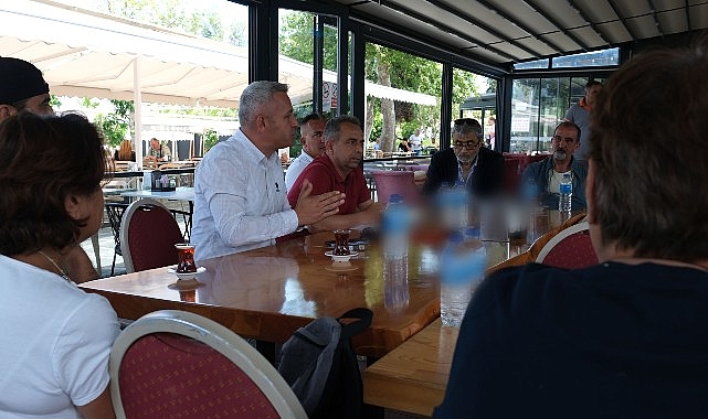 Kemer Belediye Başkan Yardımcısı Mehmet Derya Baytekin, Kemer Sanat Sokağı’ndaki