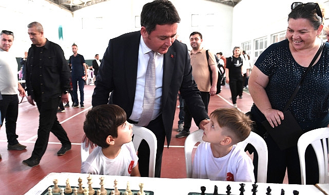 Osmangazi Belediyesi’nin Gençlik ve Spor İl Müdürlüğü ve Türkiye Satranç