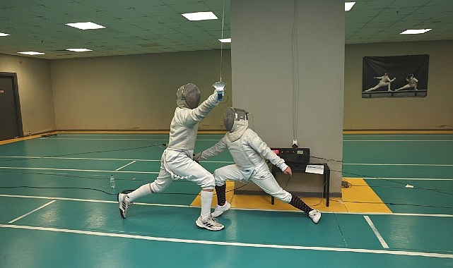 Nilüfer Uluslararası Spor Şenlikleri’nde eskrim, squash, futbol, badminton ile plaj