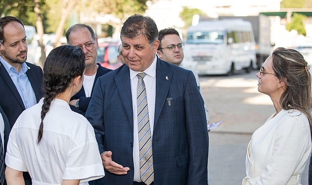 Selçuk’u ziyaret eden İzmir Büyükşehir Belediye Başkanı Dr. Cemil Tugay,