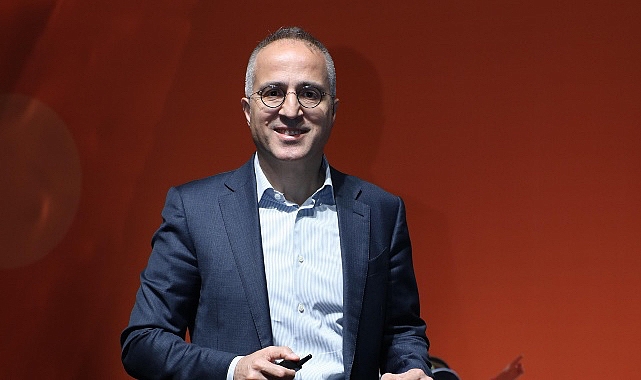 Türkiye'deki kuruluşlar, İstanbul'da düzenlenen UiPath Yapay Zeka Destekli Otomasyon Zirvesi'nde
