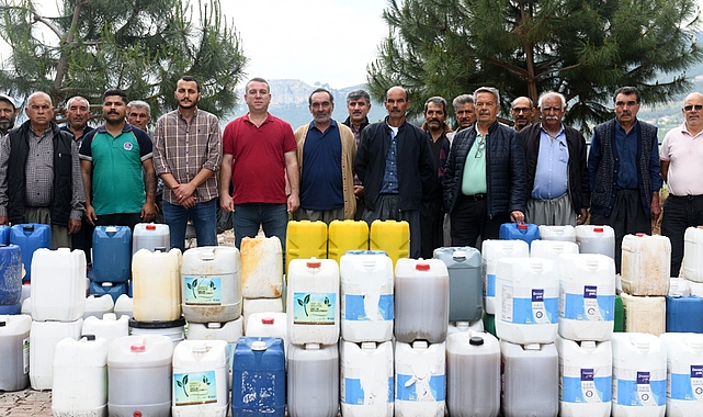 Mersin Yenişehir Belediyesi, kimyasal gübre kullanımını azaltılmak ve çiftçilere destek