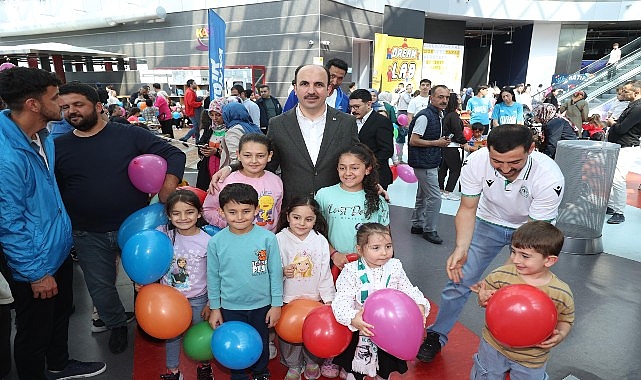 Konya Büyükşehir Belediye Başkanı Uğur İbrahim Altay, Konya Bilim Merkezi’nde