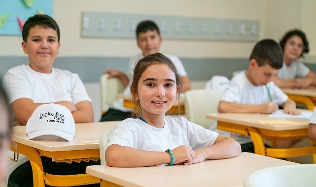 Babası ve/veya annesi hayatta olmayan, maddi olanakları yetersiz, başarılı öğrencilere