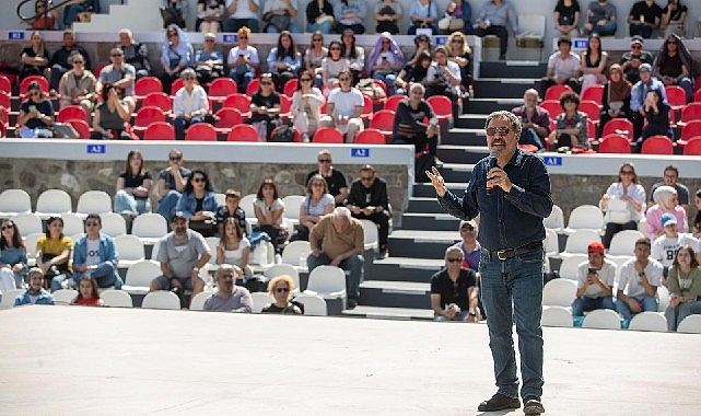 İzmir Büyükşehir Belediyesi’nin ev sahipliğinde düzenlenen İZKİTAP – 5. İzmir