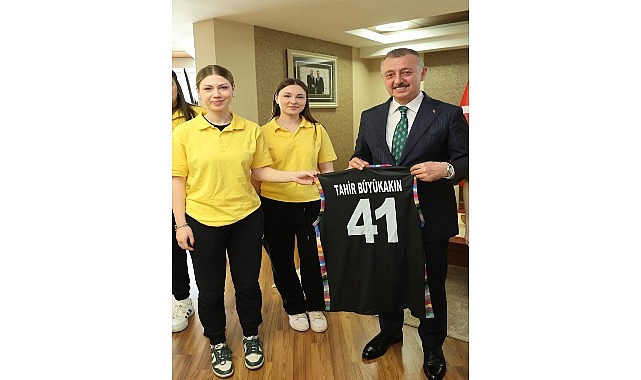Kocaeli Büyükşehir Belediye Başkanı Doç. Dr. Tahir Büyükakın, Türkiye Şampiyonası