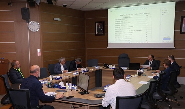 Büyükşehir Belediye Encümeni’nin Nisan ayı son toplantısında toplu taşımaya yönelik