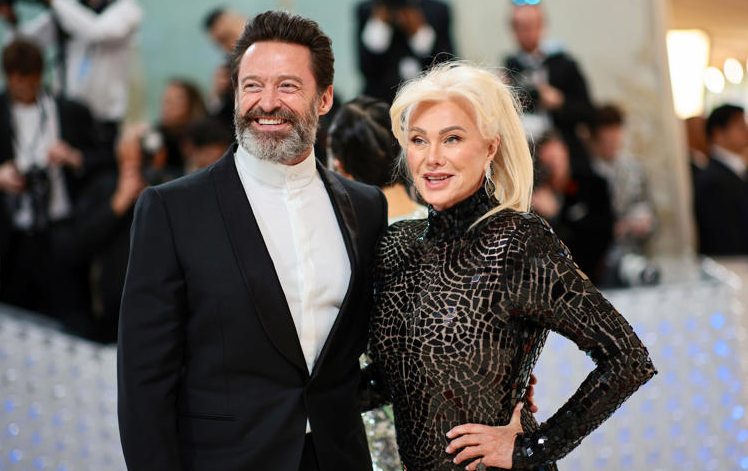 Ünlü oyuncu Hugh Jackman’ın 29 yıllık eşi ve kendisi gibi