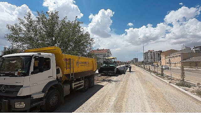 Yenişehir Mahallesi'nde önemli bir ulaşım aksı olan Abdullah Sabri Ülgen