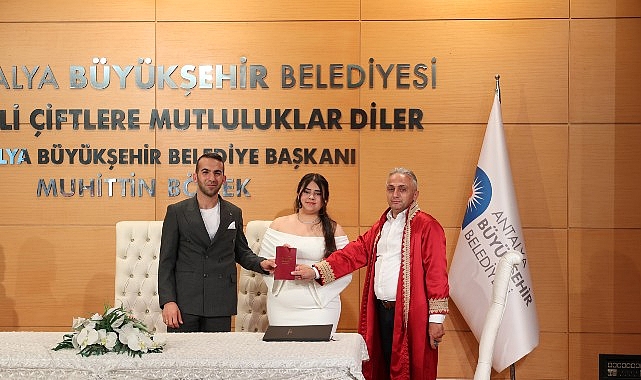 Antalya’da evliliklerini özel bir tarihte gerçekleştirmek isteyen çiftler “05.05.2025” tarihini
