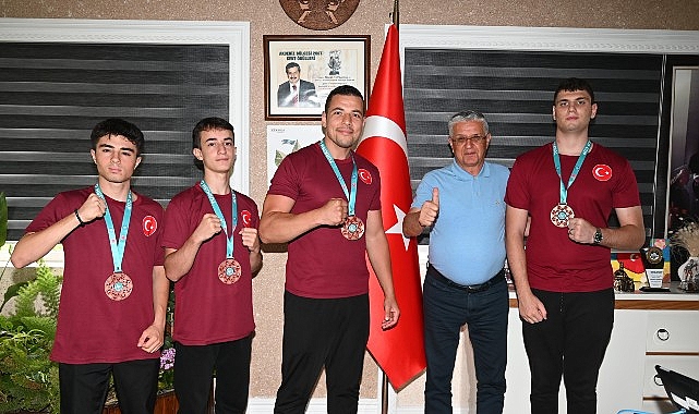 Kemer Belediye Başkanı Necati Topaloğlu öncülüğünde kurulan Kemer Belediyesi Kick