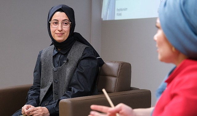 Zeliha Eliaçık’ın sunduğu Başka Sorular söyleşi programının bu ayki konuğu