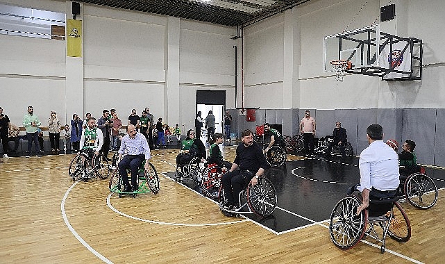 Konya Büyükşehir Belediye Başkanı Uğur İbrahim Altay, Engelliler Haftası kapsamında