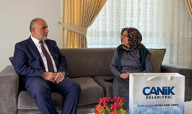 Canik Belediye Başkanı İbrahim Sandıkçı, şehit annelerini ziyaret ederek Anneler