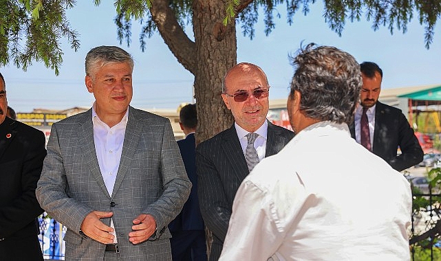 Selçuklu Belediye Başkanı Ahmet Pekyatırmacı, her hafta farklı bir camide