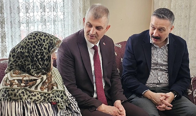 Gölcük Belediye Başkanı Ali Yıldırım Sezer, Anneler Günü’nde şehit Bayram