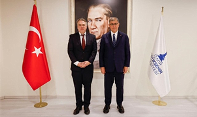 İzmir Büyükşehir Belediye Başkanı Dr. Cemil Tugay, Avrupa Birliği (AB)