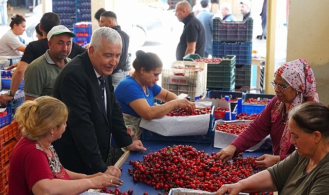Kemalpaşa Belediye Başkanı Mehmet Türkmen, talepleri doğrudan dinlemek ve sorunları