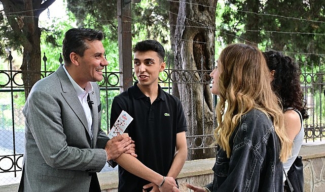 Manisa Büyükşehir Belediye Başkanı Mimar Ferdi Zeyrek, öğrencilere yönelik yeni