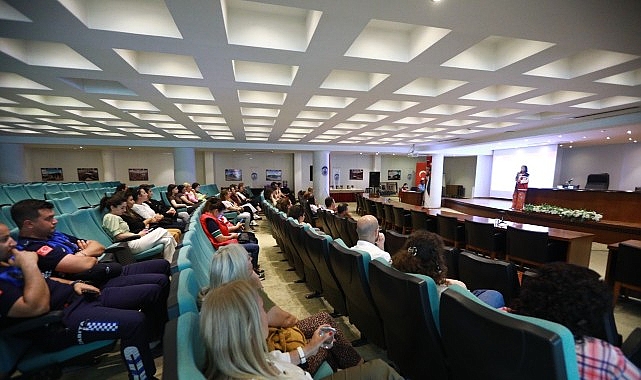 Efes Selçuk Belediyesi emekçilerine yönelik, Prof. Dr. Ahmet Taner Kışlalı