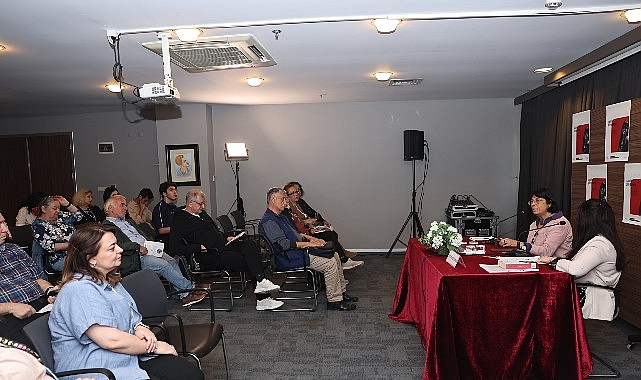 Nilüfer Belediyesi’nin düzenlediği “Şairin Şiir Evreni” söyleşisinin konuğu olan şair