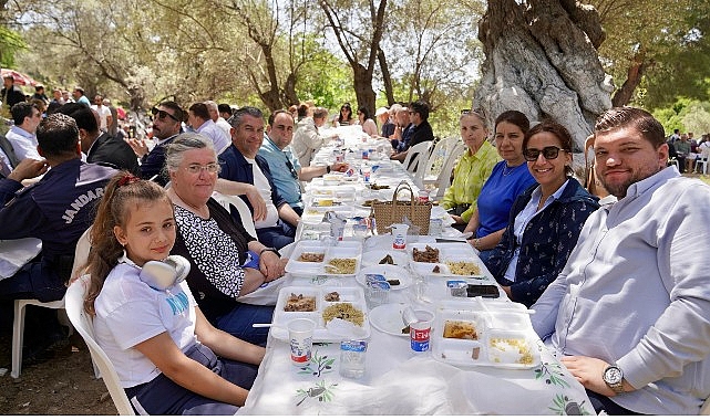 Seferihisar Belediyesi, baharın habercisi Hıdırellez’i bu yıl da coşkuyla karşıladı. 
