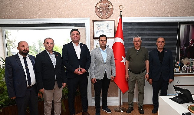 CHP Genel Başkan Yardımcısı Baran Bozoğlu, Kemer Belediye Başkanı Necati