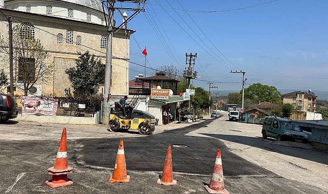 Büyükşehir Belediyesi, kent genelinde gerçekleştirdiği yol çalışmalarına bir yenisini daha