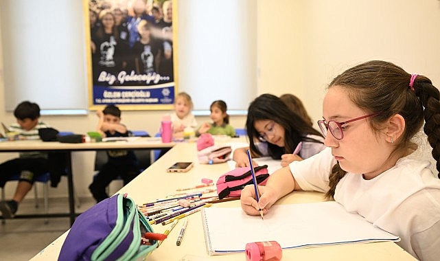 Aydın Büyükşehir Belediye Başkanı Özlem Çerçioğlu’nun öncülüğünde Aydın’da yaşayan çocuklara