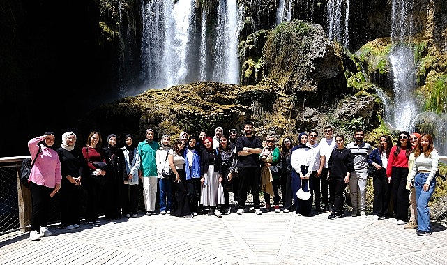 Konya Büyükşehir Belediyesi Gençlik Meclisi, öğrenciler için birbirinden farklı etkinlikler