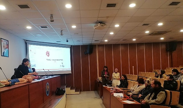 Gölcük Belediyesi, personelinin bilgi ve birikimini arttırmak amacıyla hizmet içi