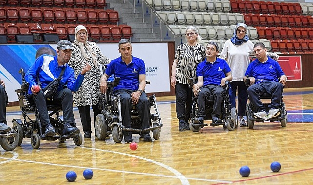 İzmir Büyükşehir Belediyesi’nin boccia takımı, hem Türkiye’de hem de uluslararası