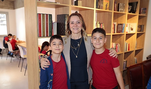 Konak Belediye Başkanı Nilüfer Çınarlı Mutlu, Güzelyalı’da geçen ay hizmete