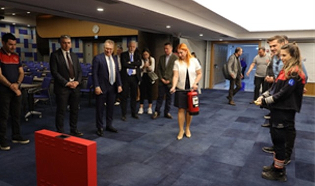 İzmir Büyükşehir Belediyesi, kentte faaliyet gösteren turizm işletmelerinin afet güvenliğini