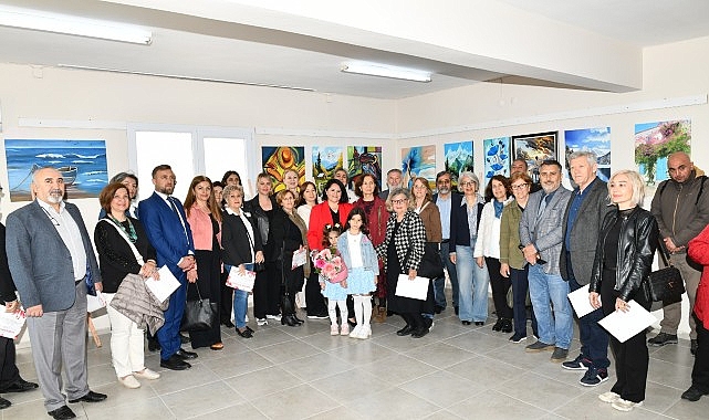 Çiğli Belediyesi bünyesinde faaliyet gösteren Kaklıç Sanat Akademisi, yıl boyunca