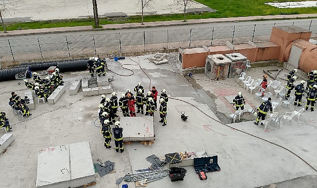 Yeni personel ile gücüne güç katan Büyükşehir İtfaiyesi, yeni personeli