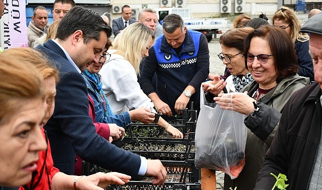 Lüleburgaz Belediyesi, belediyeye ait serada ata tohumlarından yetiştirilen yaklaşık 20