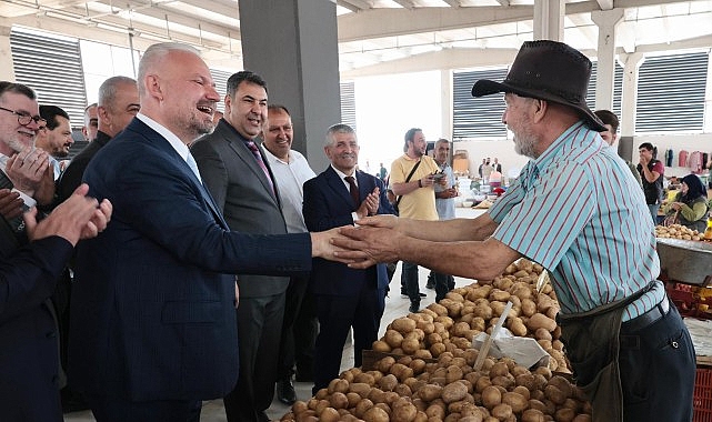 Menemen’de çağın gerekliliklerine ve hem vatandaşın hem de esnafın taleplerine