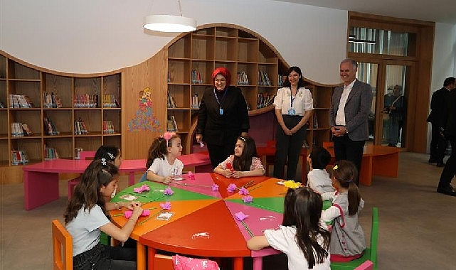 İnegöl Belediyesi, Anneler Gününde çocuklara yönelik “El Yapımı Kağıt Çiçek