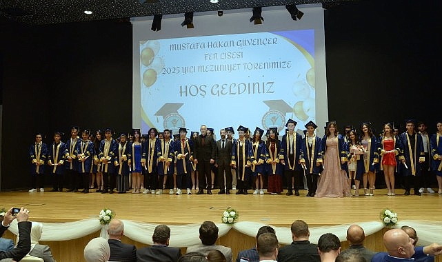2024-2025 Eğitim-Öğretim Yılı’nı başarıyla tamamlayan Mustafa Hakan Güvençer Fen Lisesi öğrencileri,