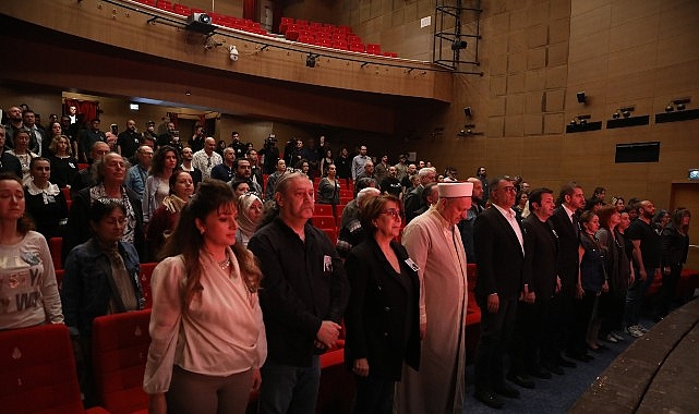 Türk Tiyatrosu’nun değerli sanatçısı Naşit Özcan, Üsküdar Musahipzade Celal Sahnesi’nde