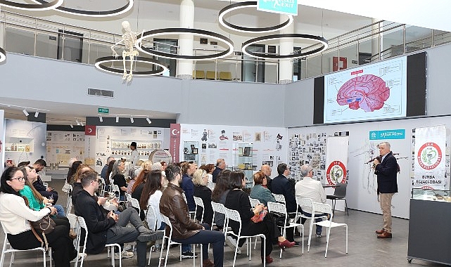 Nilüfer Belediyesi tarafından 14 Mayıs Eczacılık Günü kapsamında düzenlenen söyleşide,