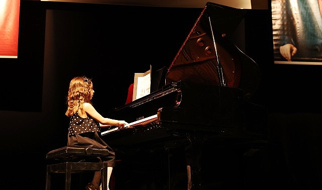 Nilüfer Belediyesi Müzik Eğitim Çalışmaları’nda dokuz ay süren enstrüman kurslarını