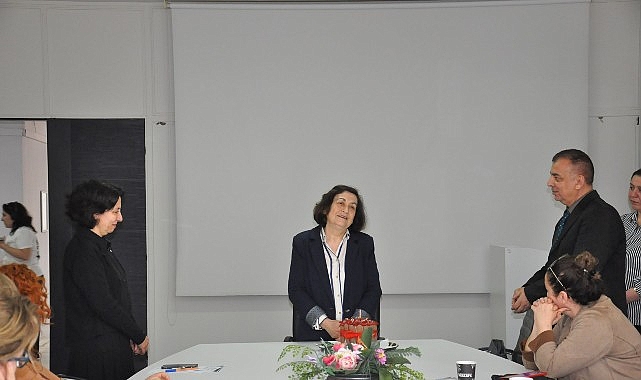 Ege Üniversitesi(EÜ) İletişim Fakültesi “70. Yıl Söyleşileri” kapsamında “İnsanı Anlamak
