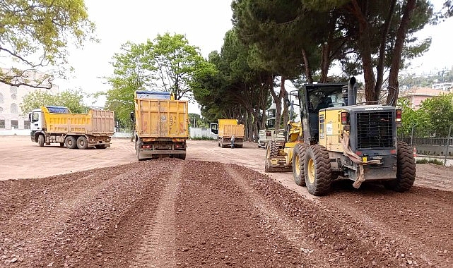 Büyükşehir Belediyesi, kent içi ulaşımda yaşanan parklanma sorunlarına çözüm üretmeye