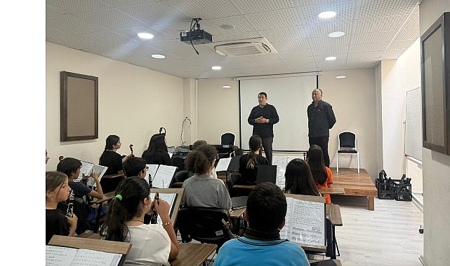 Akdeniz Üniversitesi Güzel Sanatlar Fakültesi Müzik Bölüm Başkanı Prof. Dr.